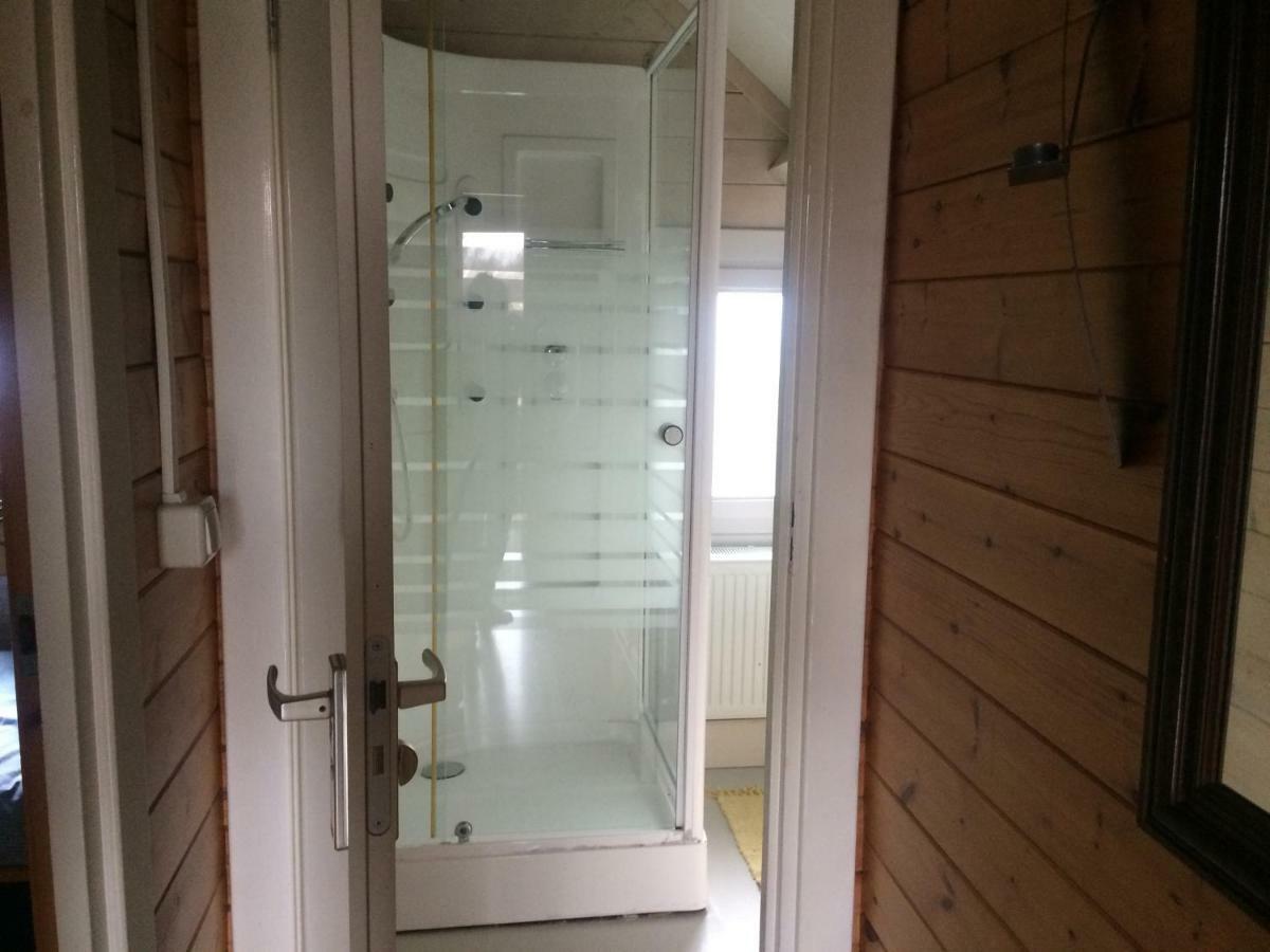 Thuiskomen, Genieten Aan Het Water Maaseik Ngoại thất bức ảnh